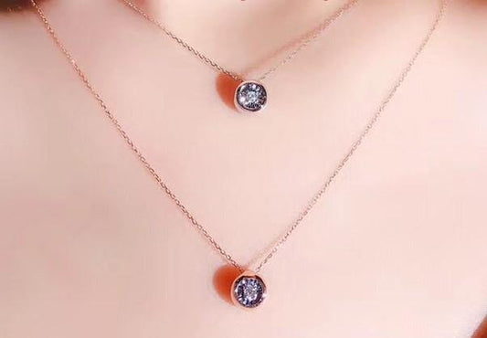 Donut Diamond Pendent in 18K Gold | Elliot Jewelry